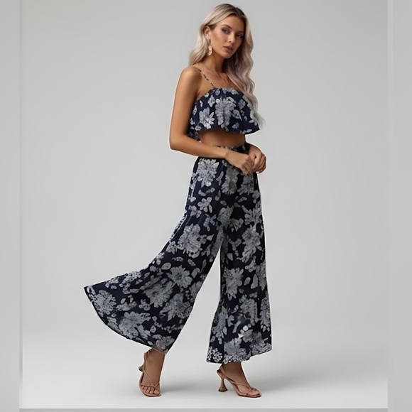 Blue Paisley Print Cami Top & Ruffle Hem Pants - Picture 4 of 8